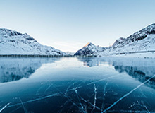 别只看排名：英冠生死战我只盯两件事：体能和主客场